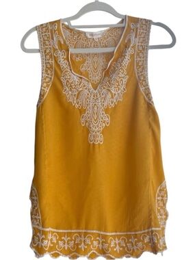 Solitaire Yellow Embroidered V-Neck Sleeveless Top Size M